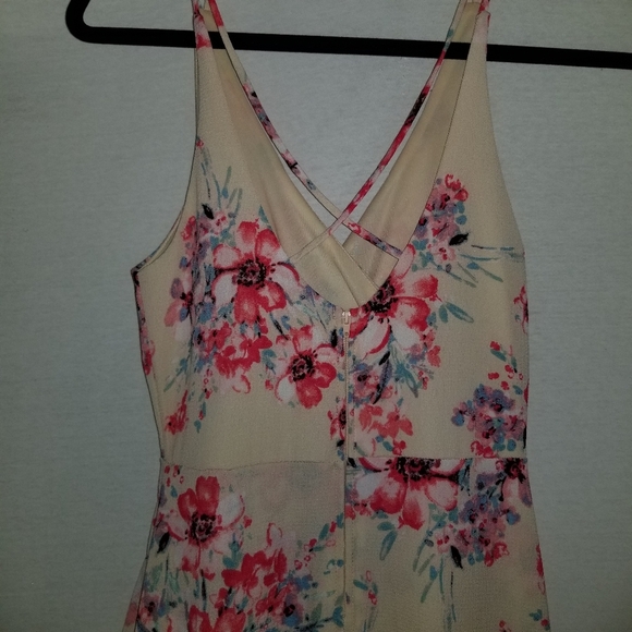 Miami Romper with Train - Picture 3 of 7